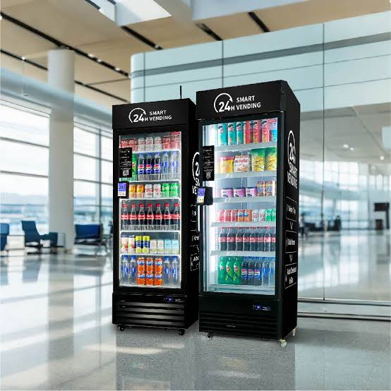 Epic Amenities single-door market in a bright airport terminal